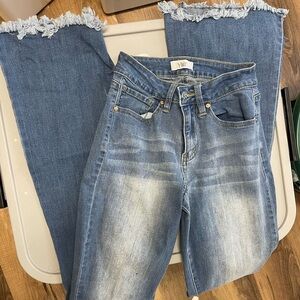 VM Women's Blue Frayed Hem Jeans